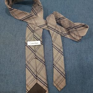 Tie